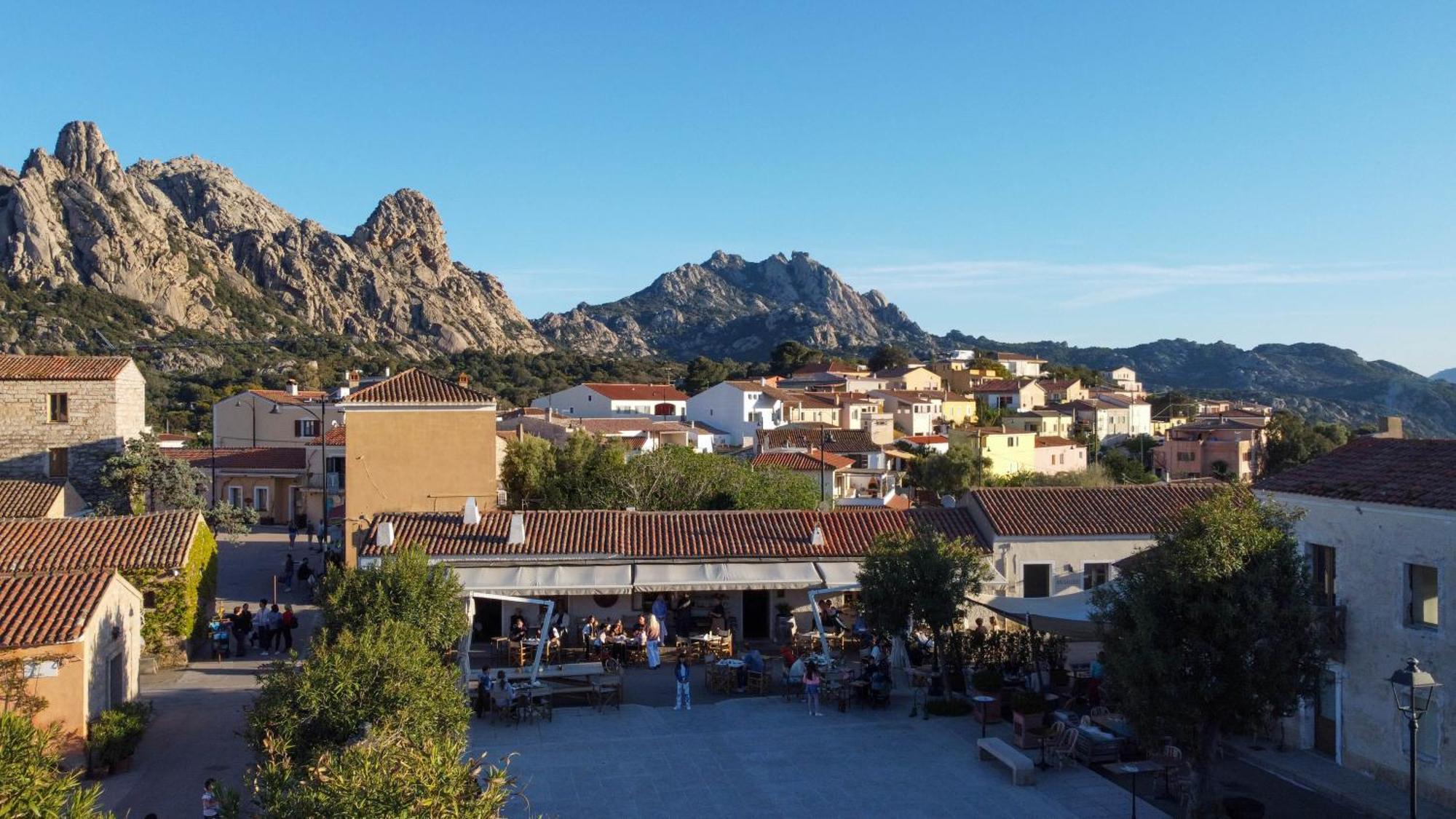 Boutique Hotel Sant'Andrea & Relais San Pantaleo Zewnętrze zdjęcie
