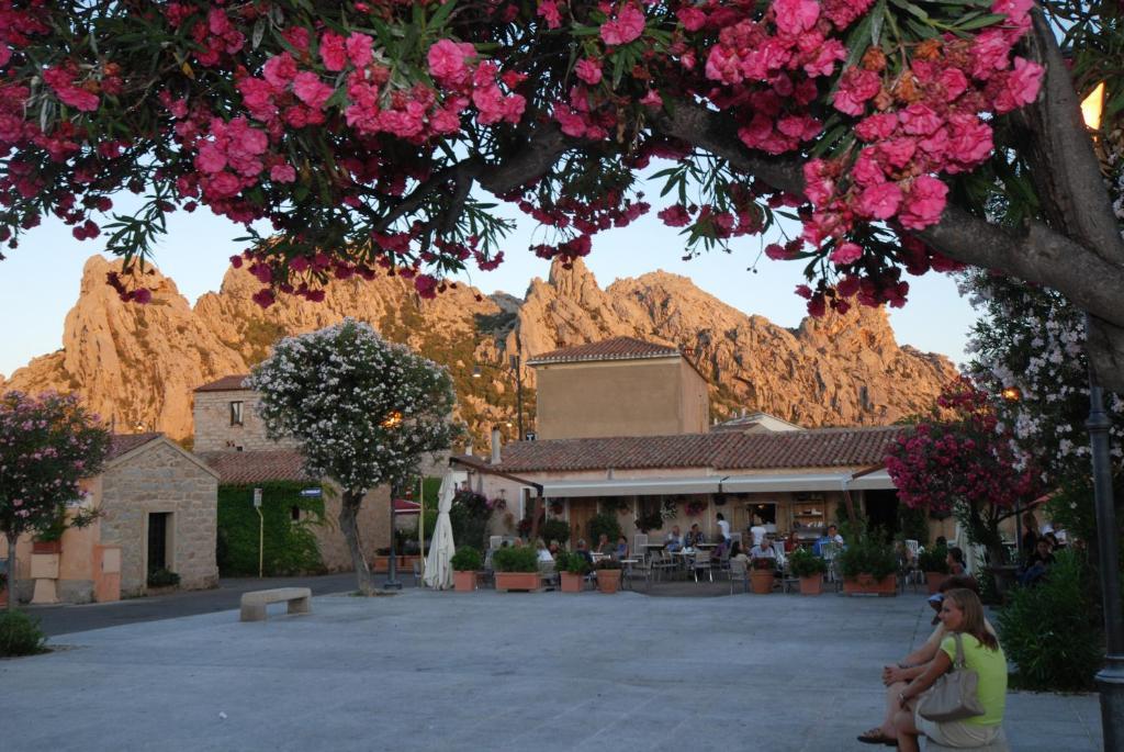 Boutique Hotel Sant'Andrea & Relais San Pantaleo Zewnętrze zdjęcie