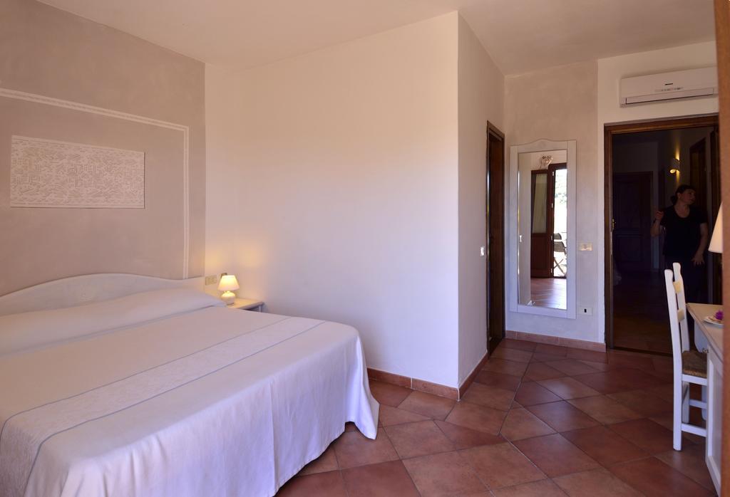 Boutique Hotel Sant'Andrea & Relais San Pantaleo Pokój zdjęcie